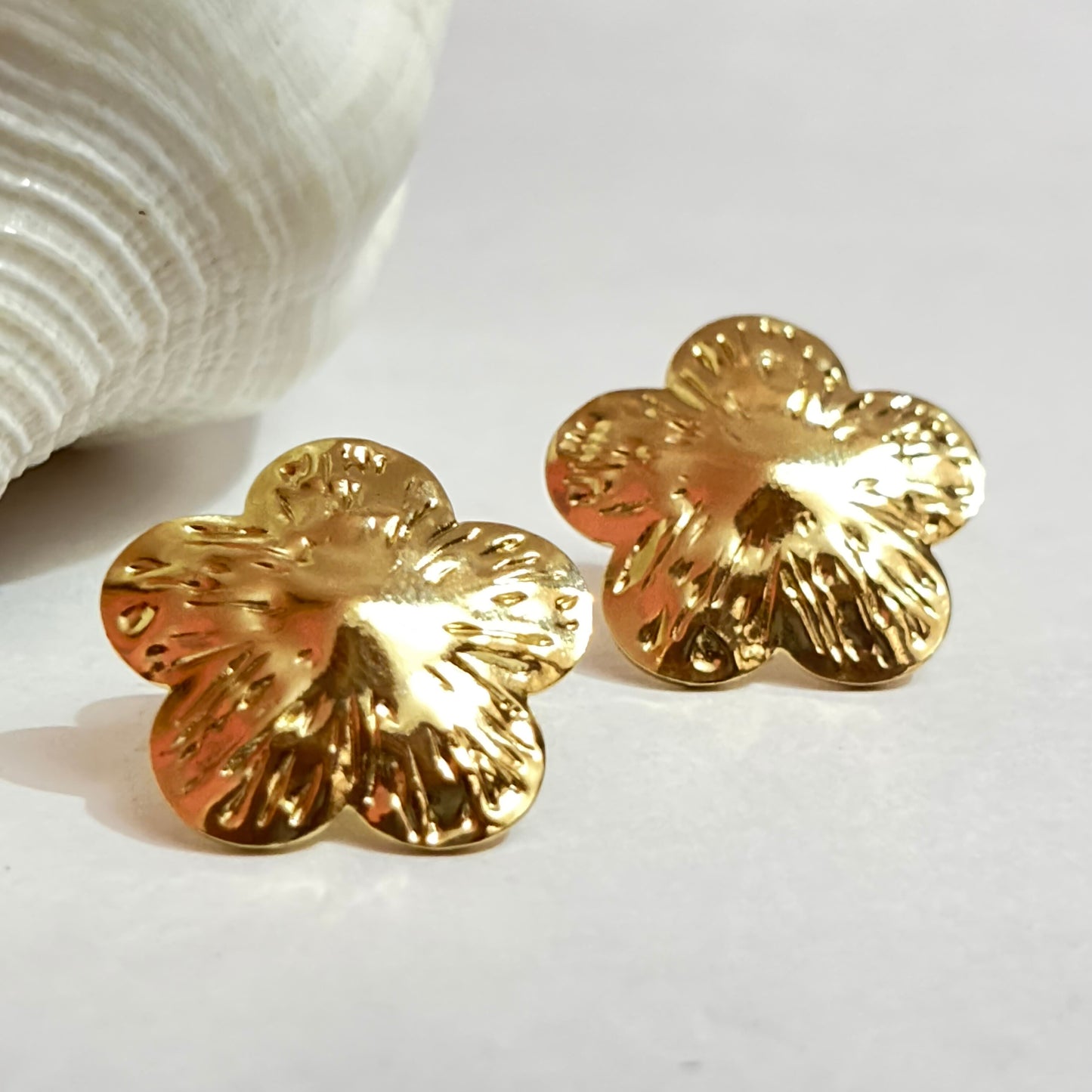 Noora Bloom Aura Studs