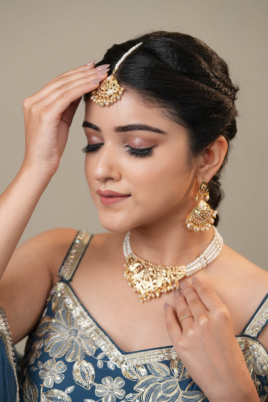 Golden Grace with Pearl Strings Set