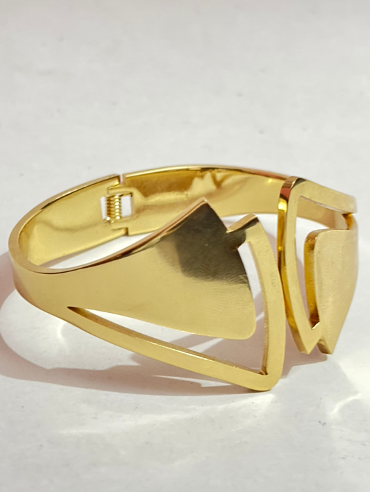 NOORA Cuff – Anti-Tarnish Gold-Tone Bracelet for Women