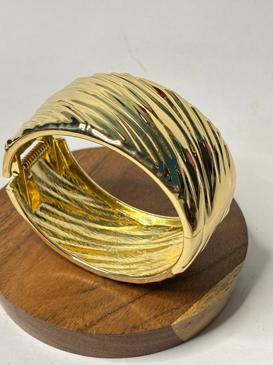 Noora Zaria 18K Gold-Plated Anti-Tarnish Textured Bracelet