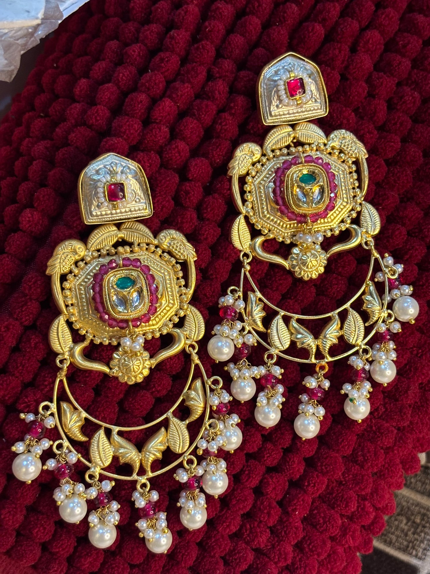 Noora Lavanya Chandbali