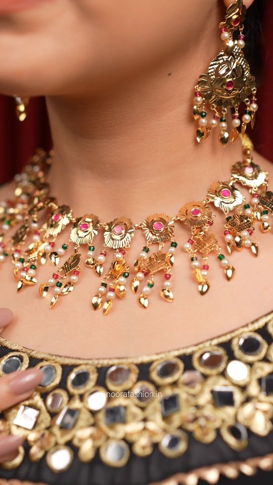 NECKLACES
