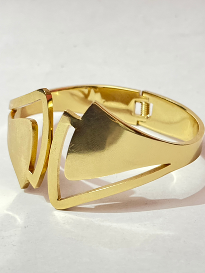 NOORA Cuff – Anti-Tarnish Gold-Tone Bracelet for Women