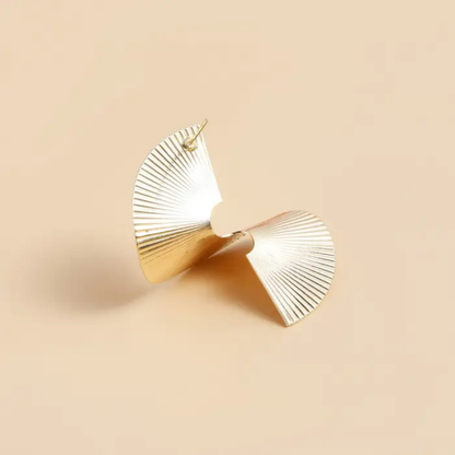 Stylish twisted earrings